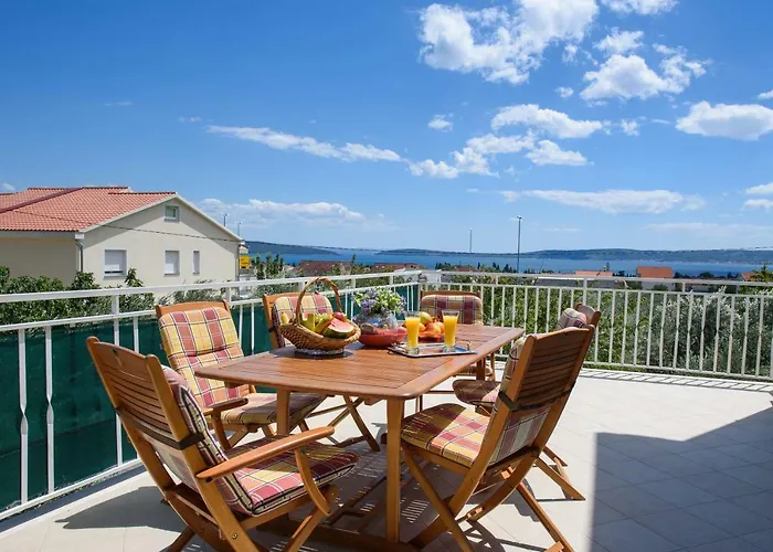 Bakovic - Beautiful View, Near Split & Trogir, Full Ac Casa vacanze